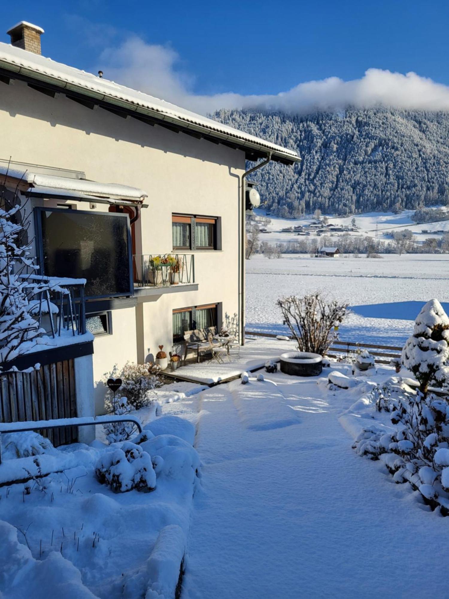 Apartment Bei Anna Schlitters Exterior photo